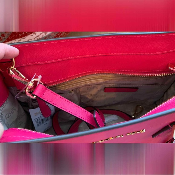 🔥SOLD🔥MICHAEL KORS DILLON SATCHEL - MEDIUM - Picture 8 of 8